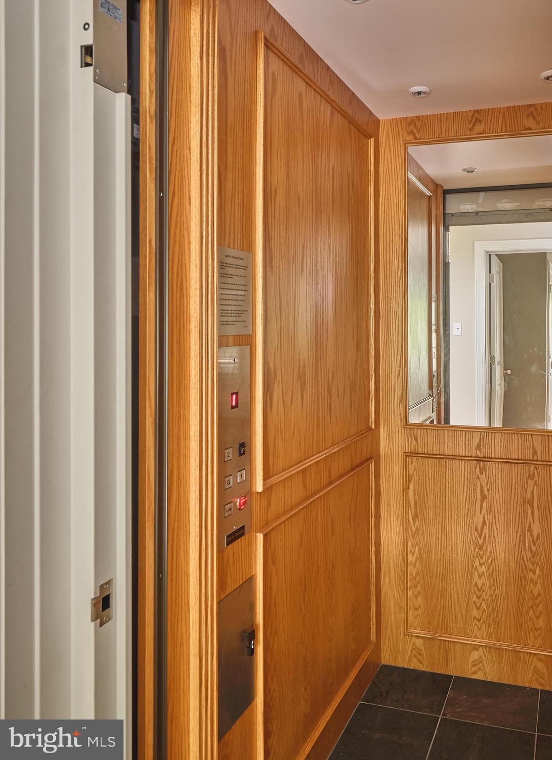 1800 Unit #4 RIVER ROAD