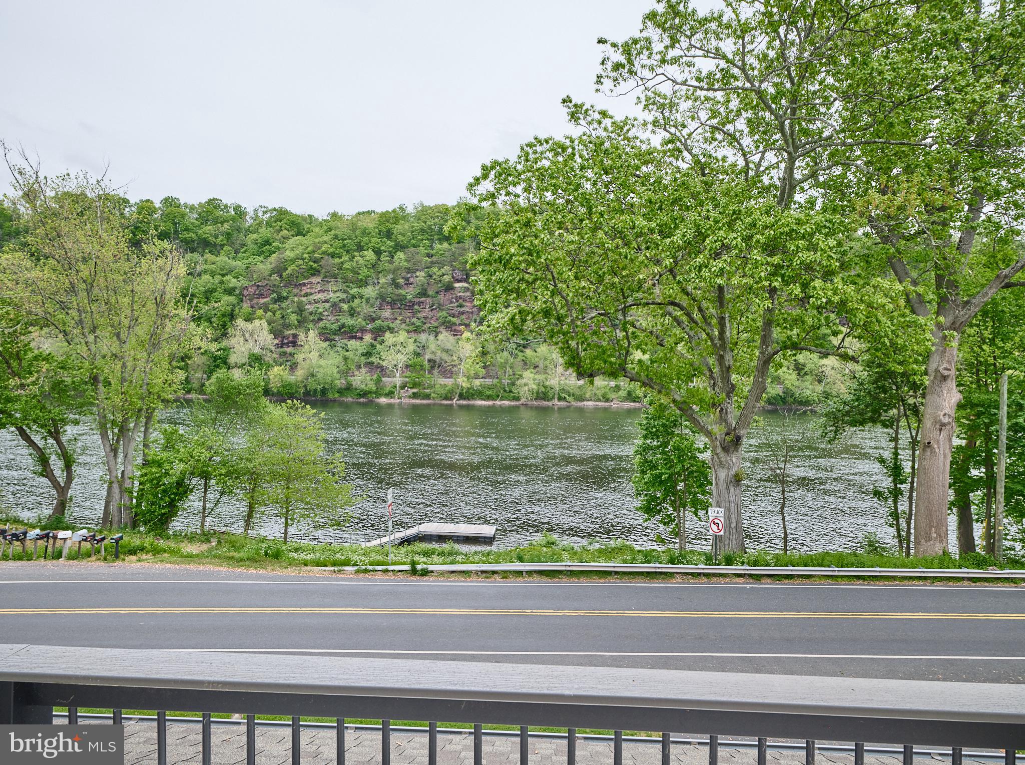 1800 Unit #4 RIVER ROAD