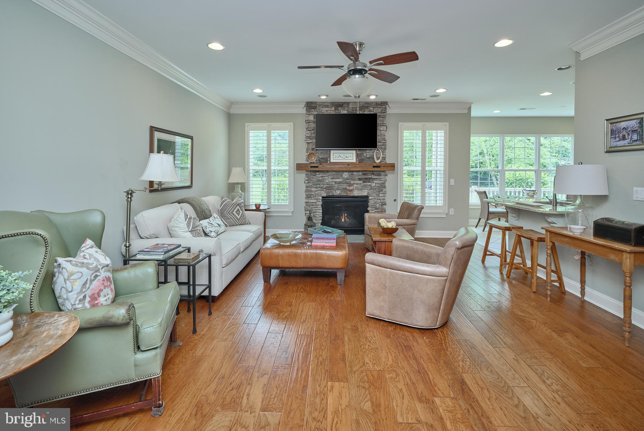 194 WILLOW DRIVE