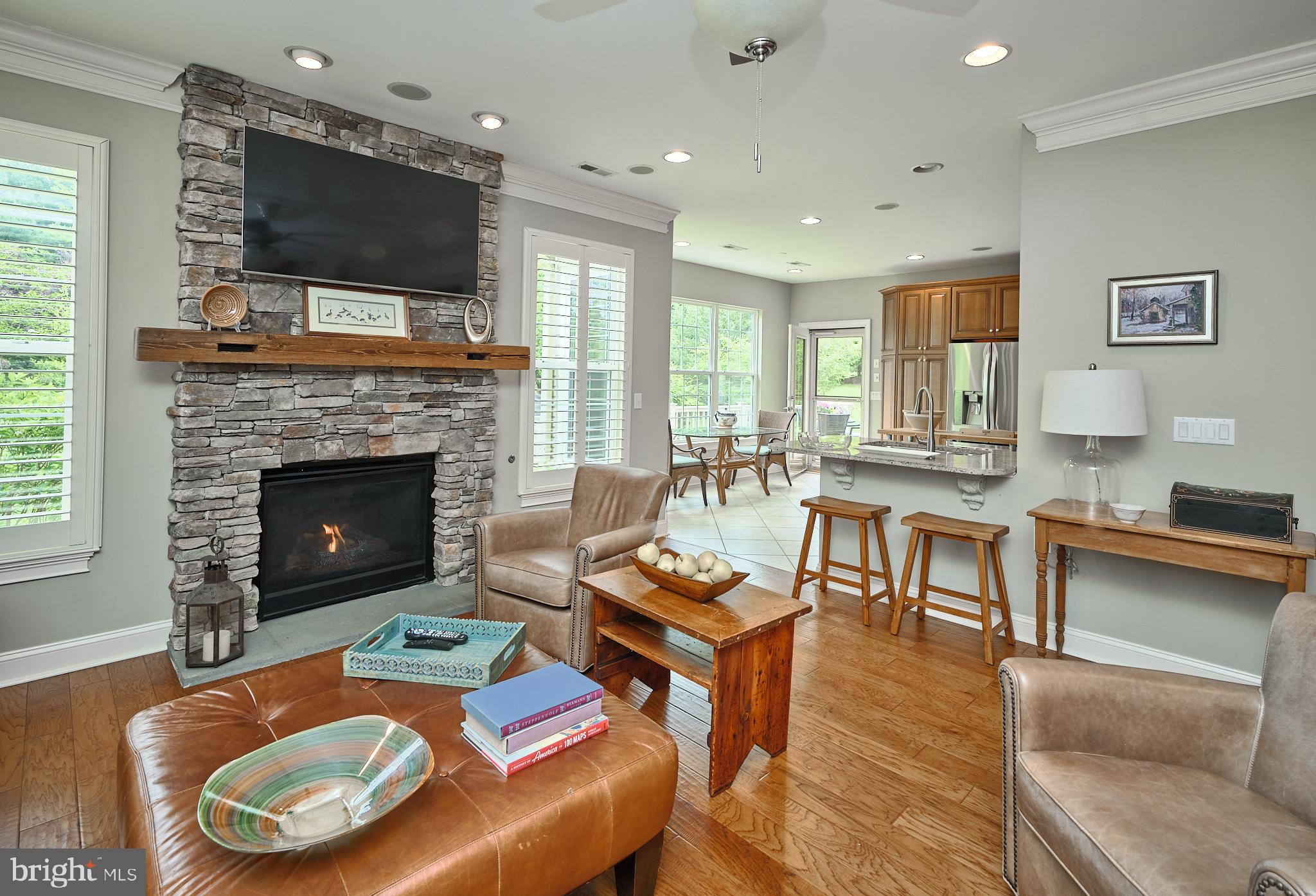 194 WILLOW DRIVE