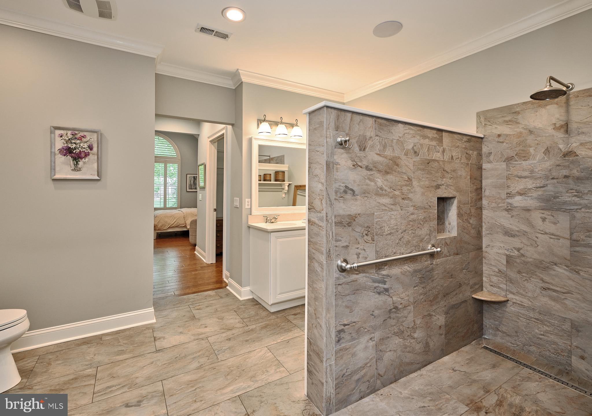 194 WILLOW DRIVE