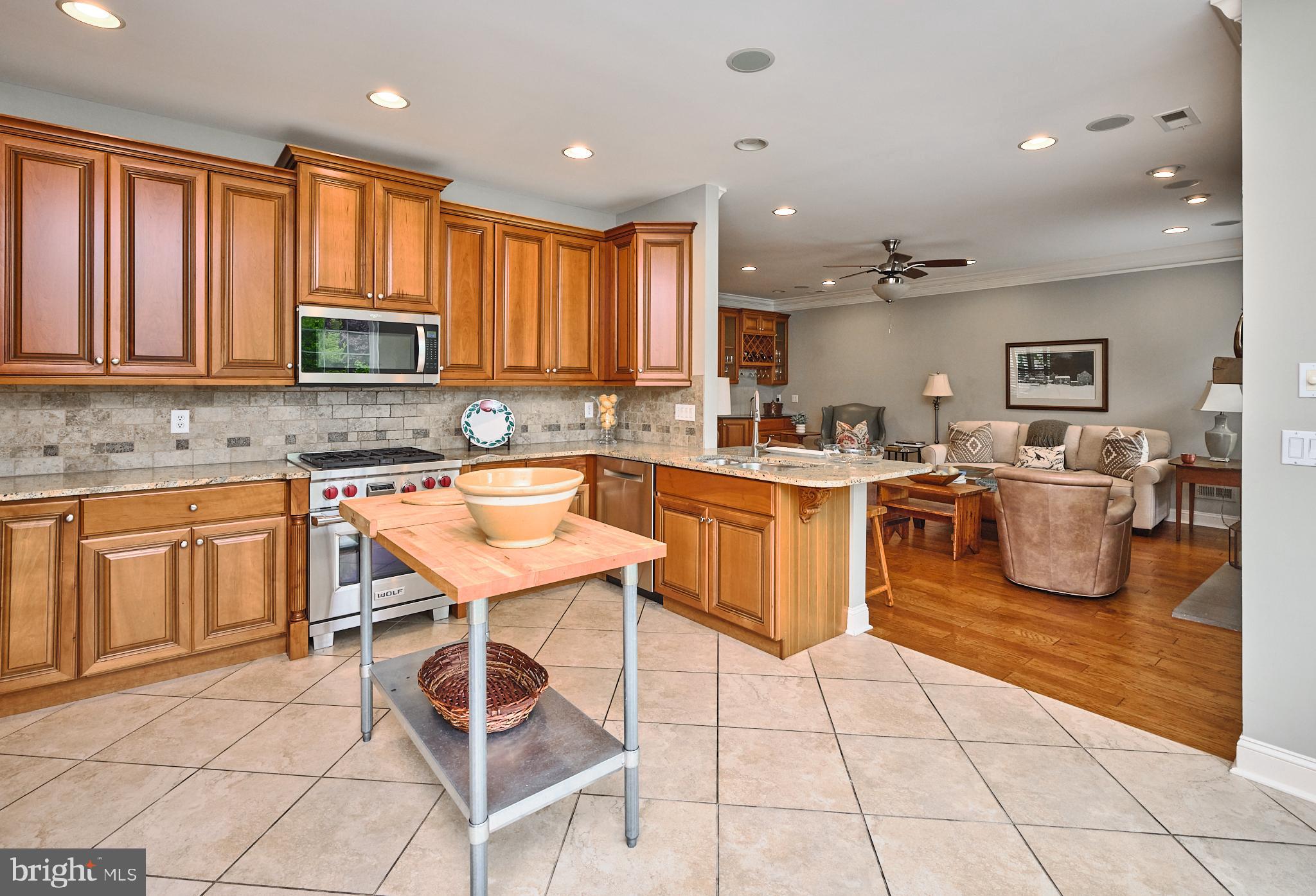 194 WILLOW DRIVE