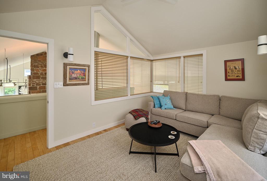7 HAYDEN LANE