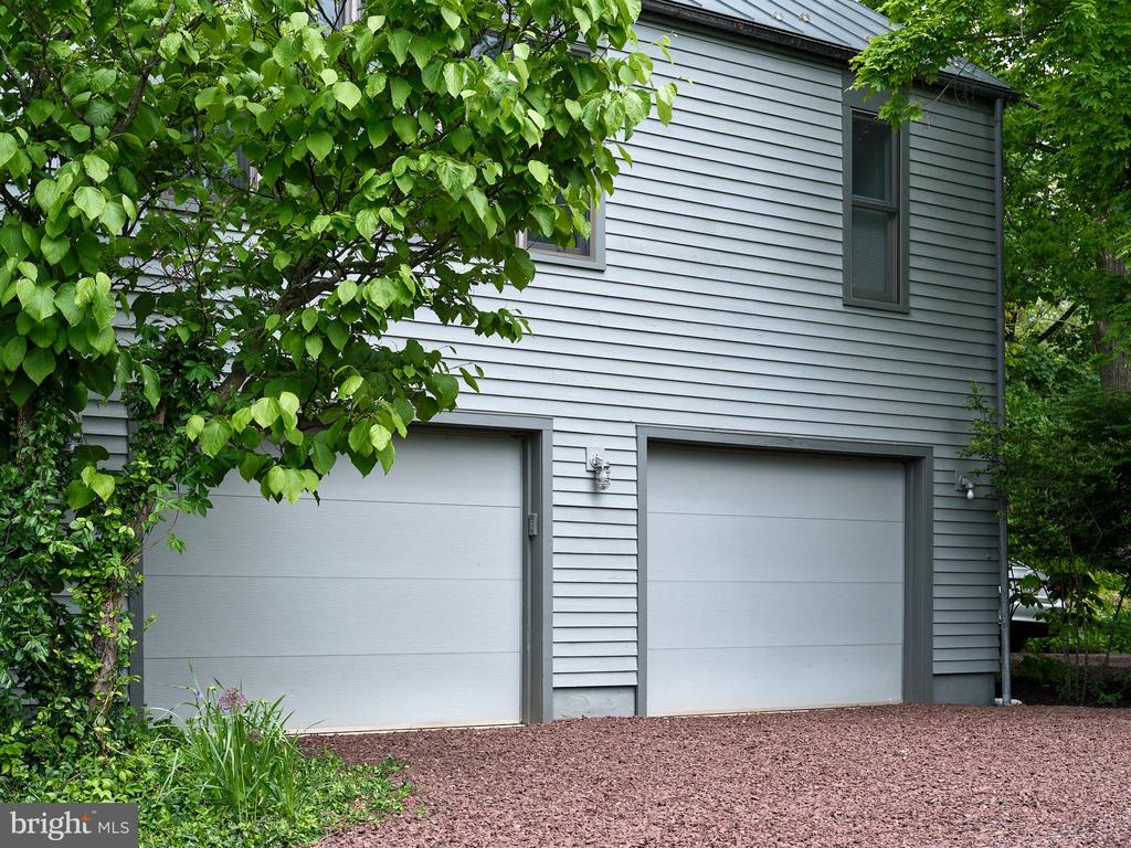 7 HAYDEN LANE
