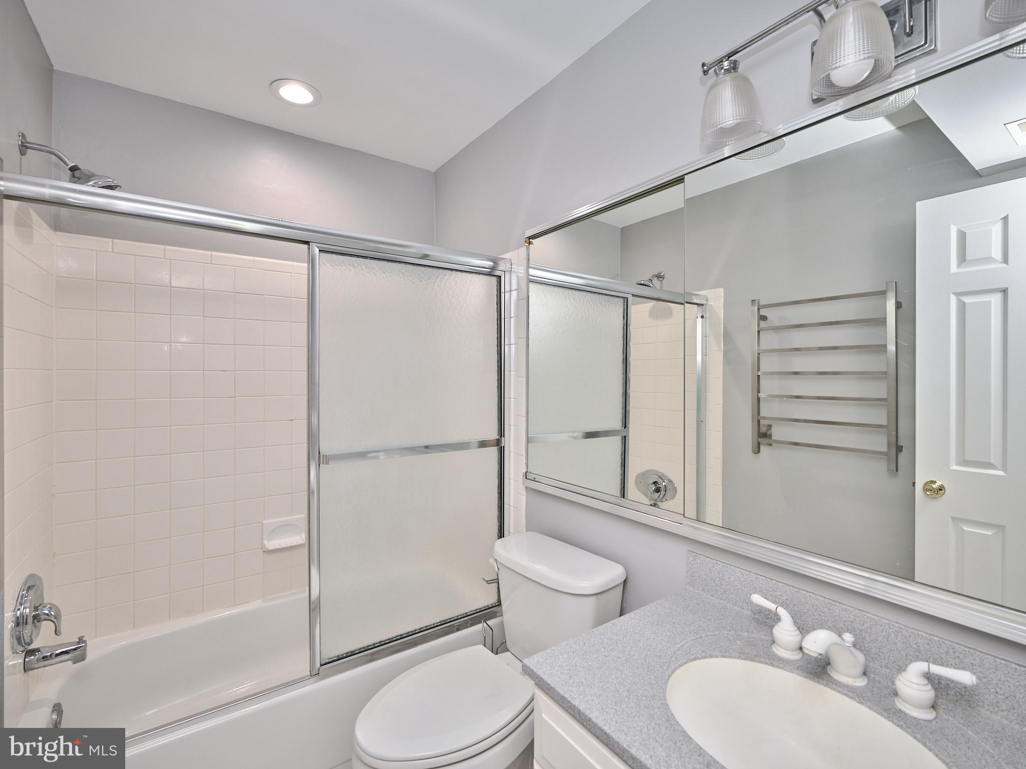 11 MEADOW LANE 1A