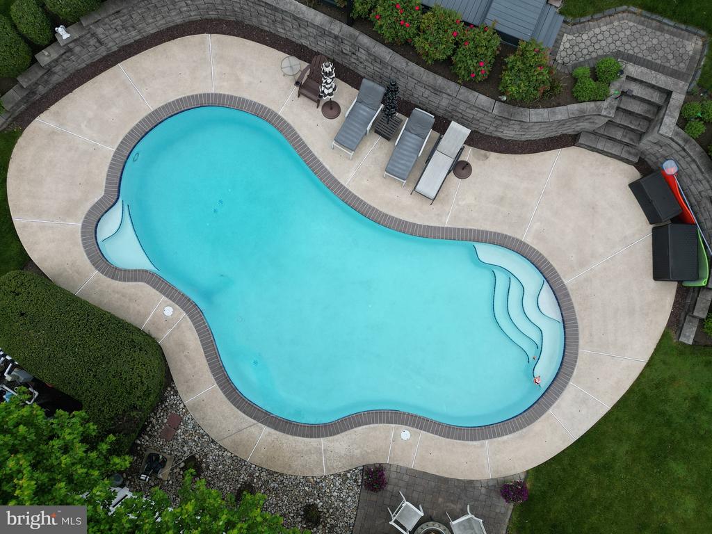 4526 BLUE RIDGE DRIVE
