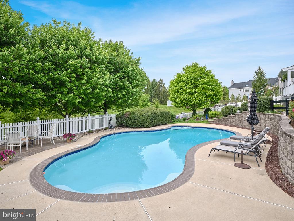 4526 BLUE RIDGE DRIVE