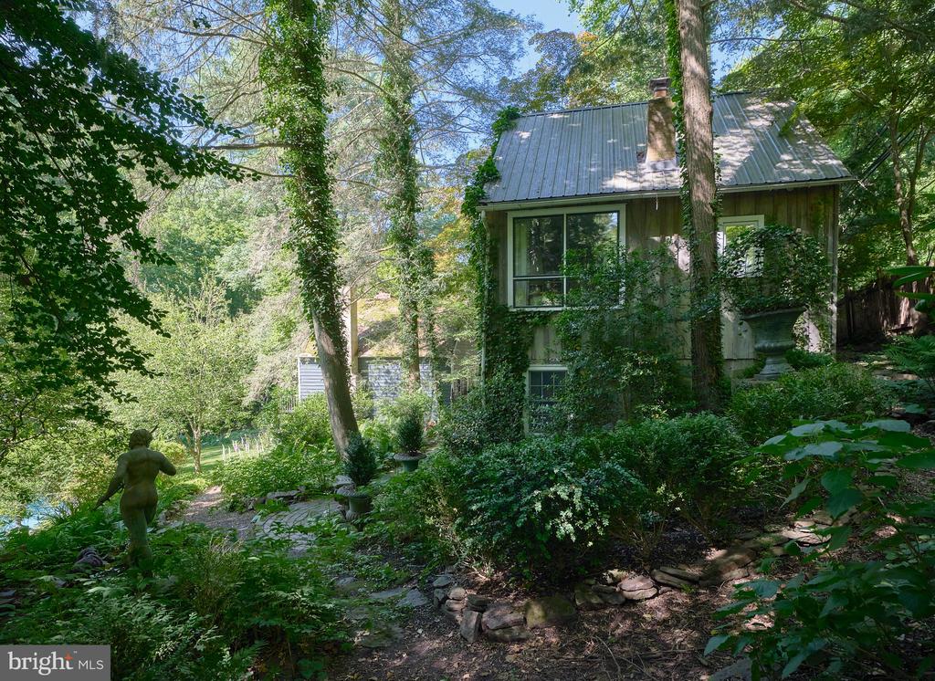 6681 GREENHILL ROAD