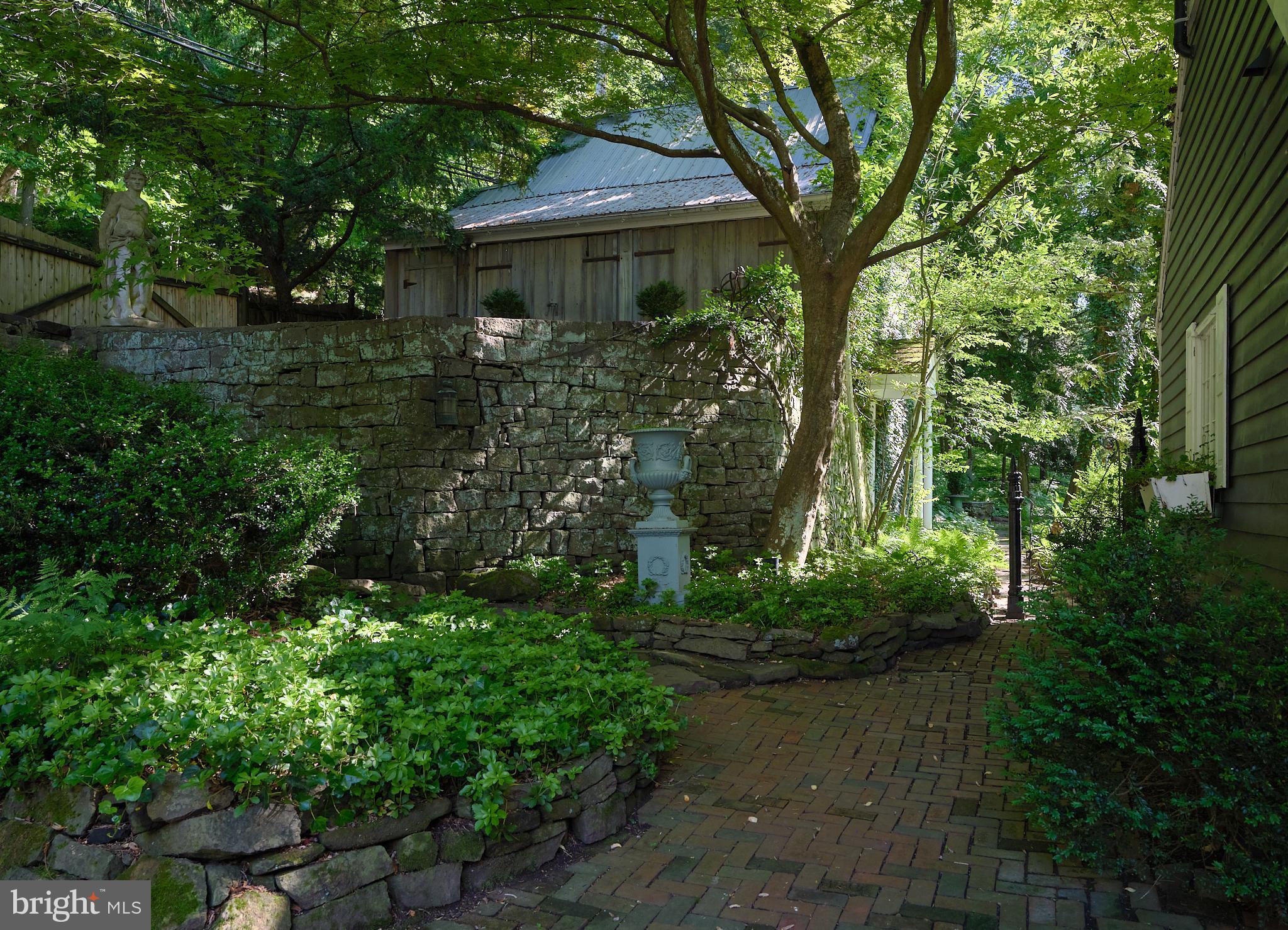 6681 GREENHILL ROAD
