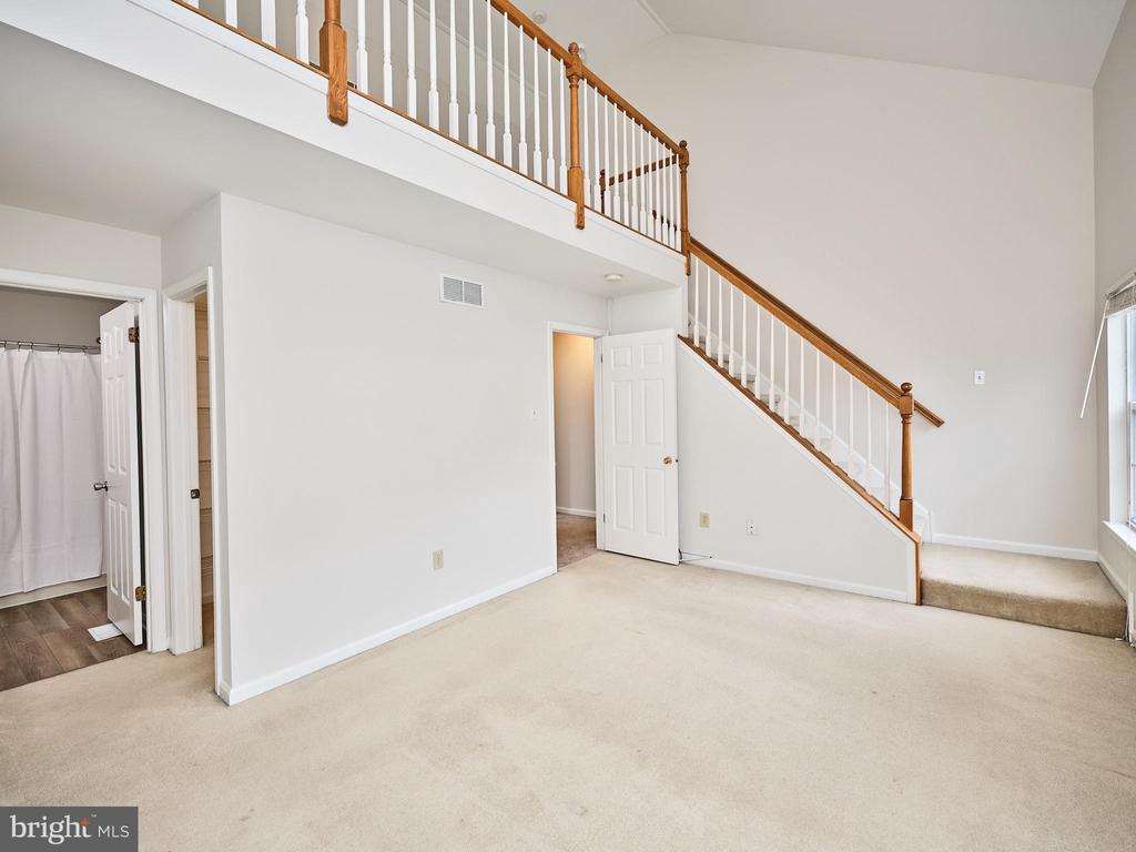 5515 RINKER CIRCLE 350