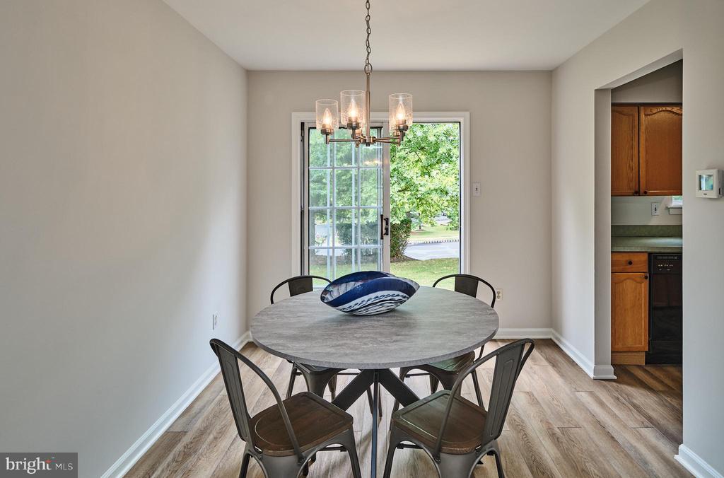 5515 RINKER CIRCLE 350