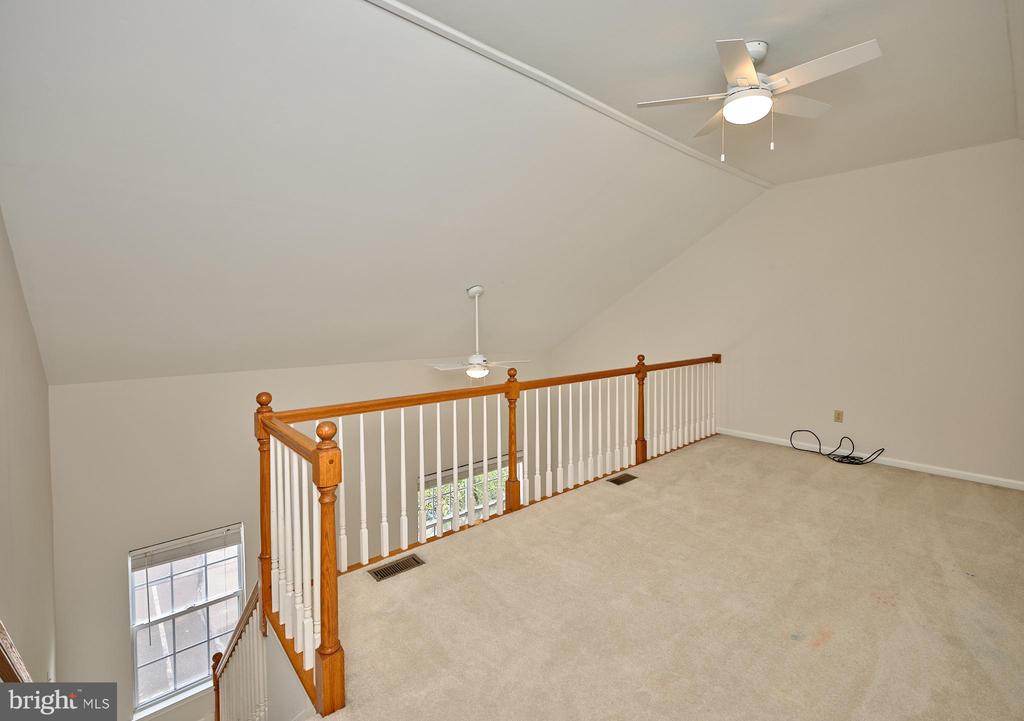 5515 RINKER CIRCLE 350
