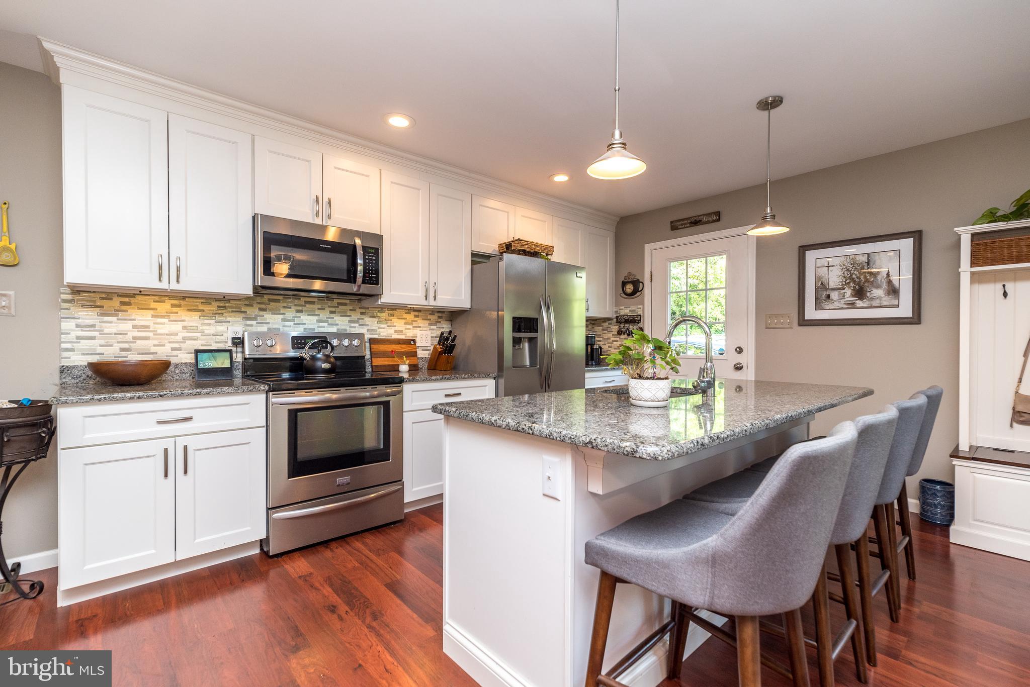 1425 PARKLAND ROAD