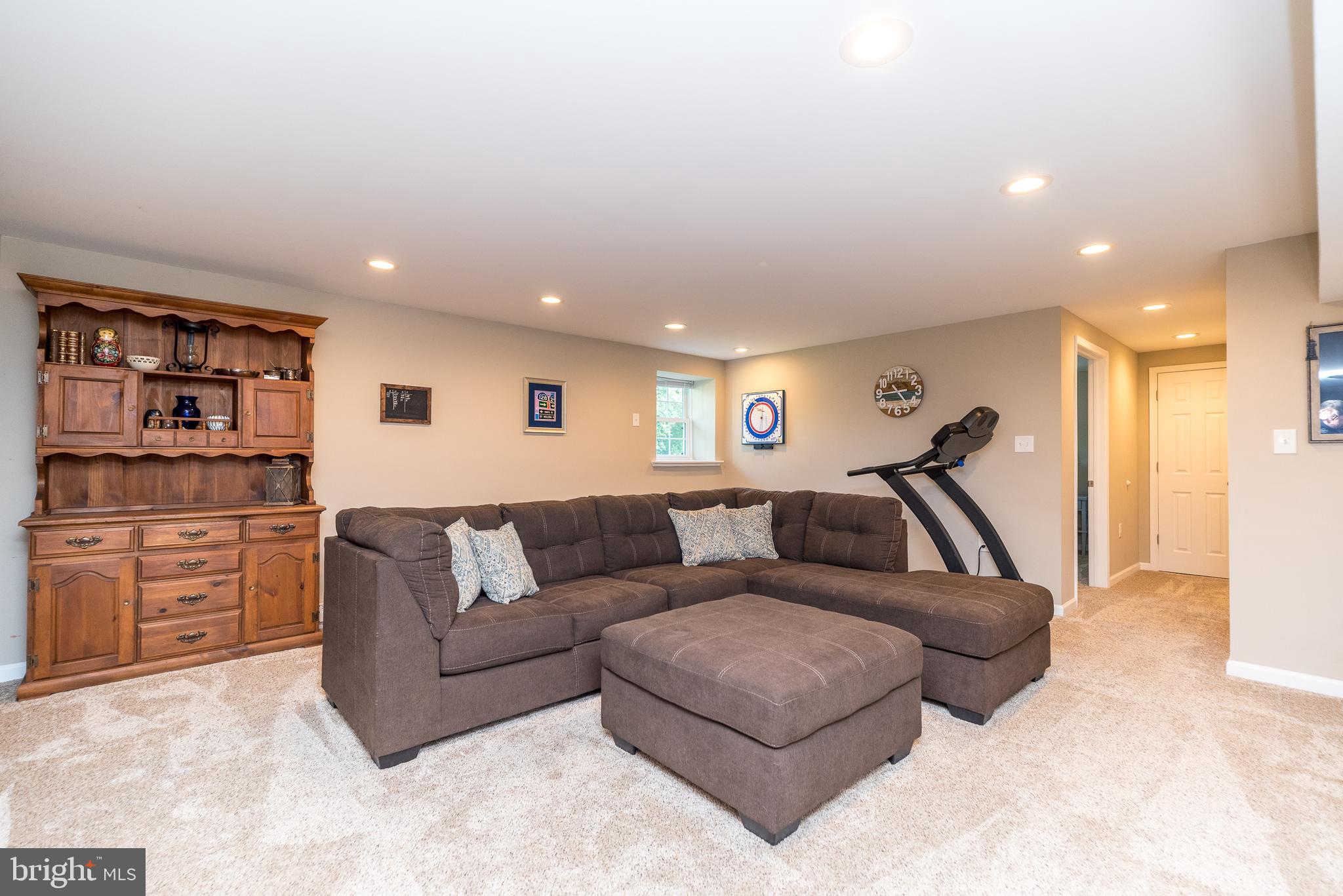 1425 PARKLAND ROAD