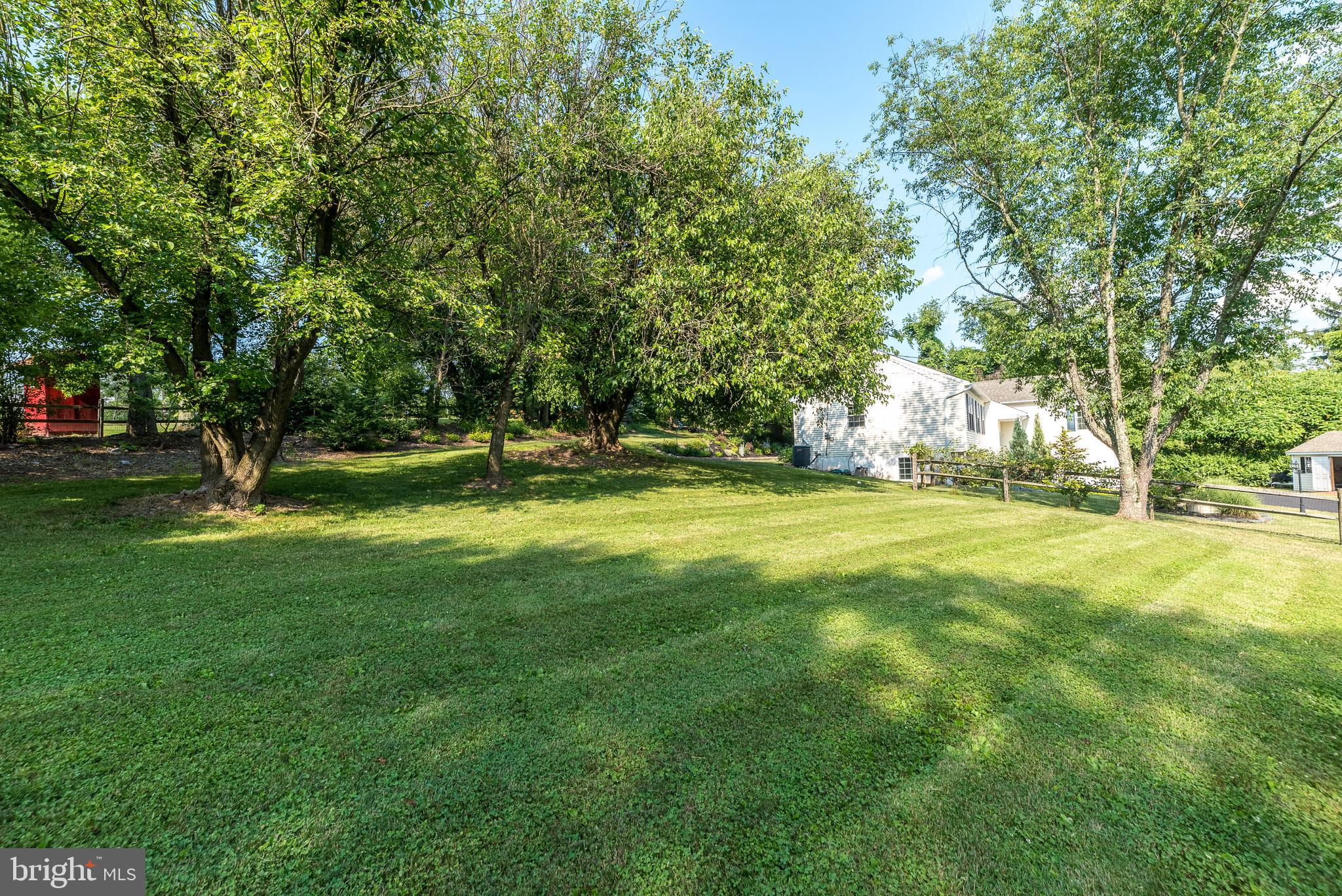 1425 PARKLAND ROAD