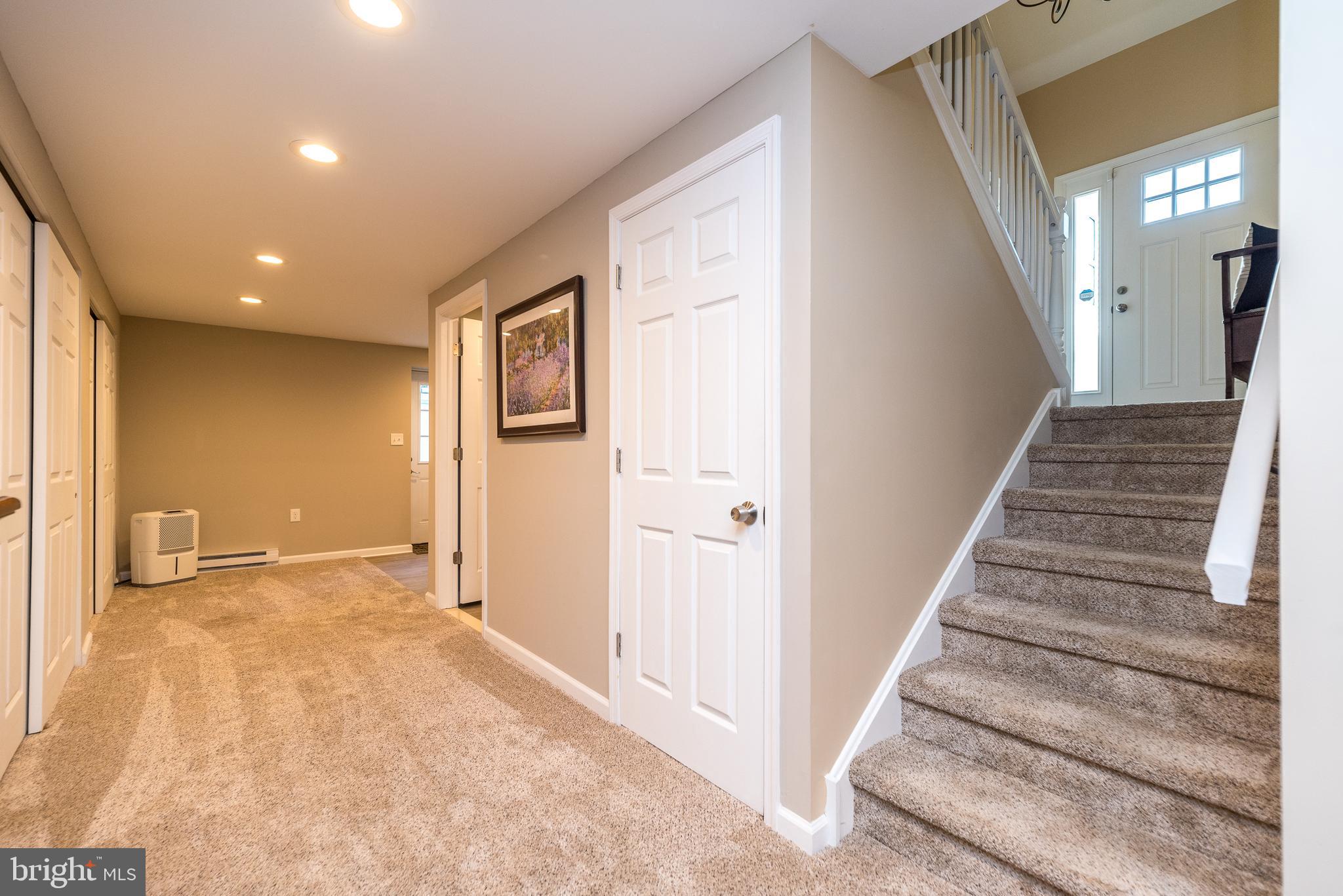 1425 PARKLAND ROAD