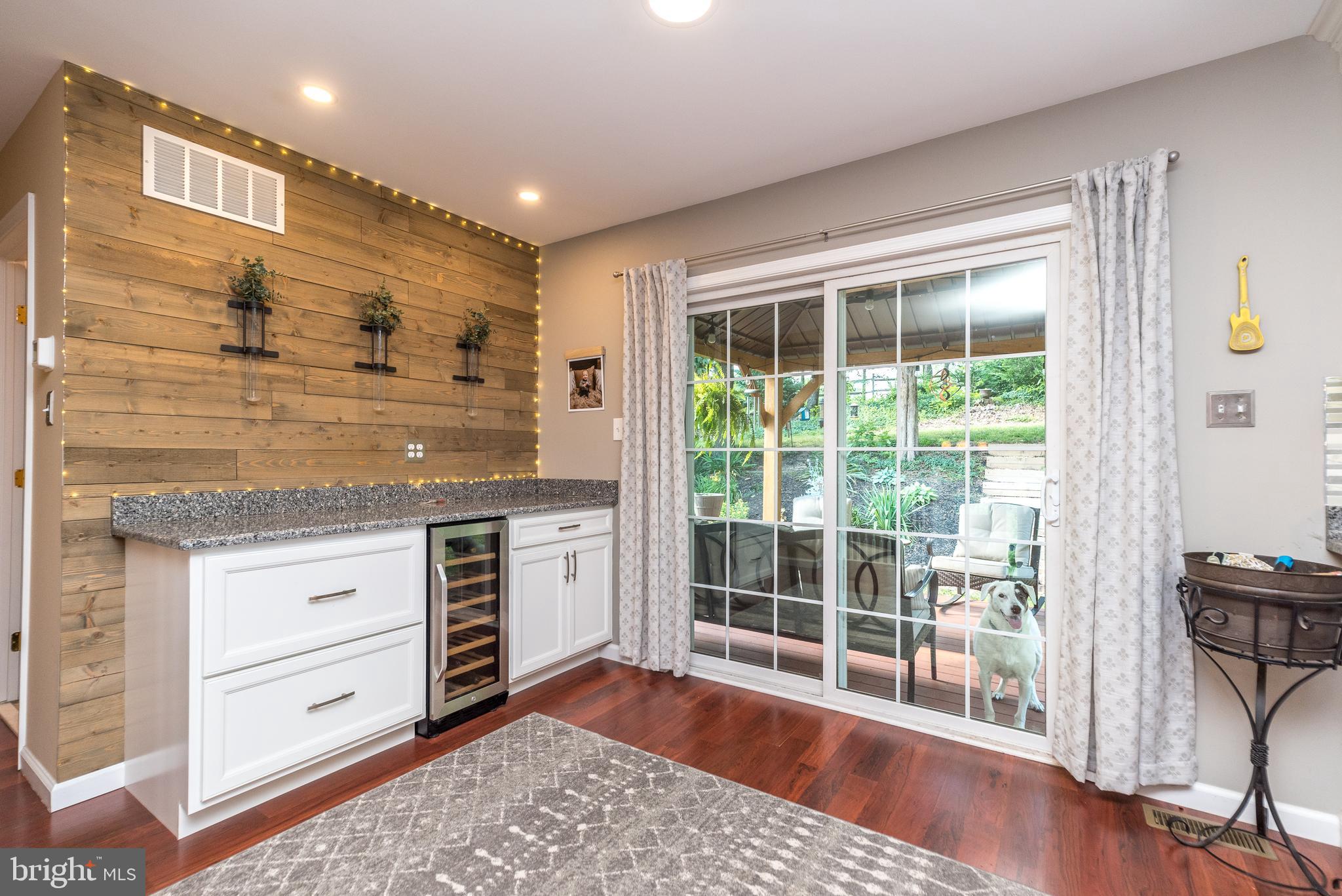 1425 PARKLAND ROAD