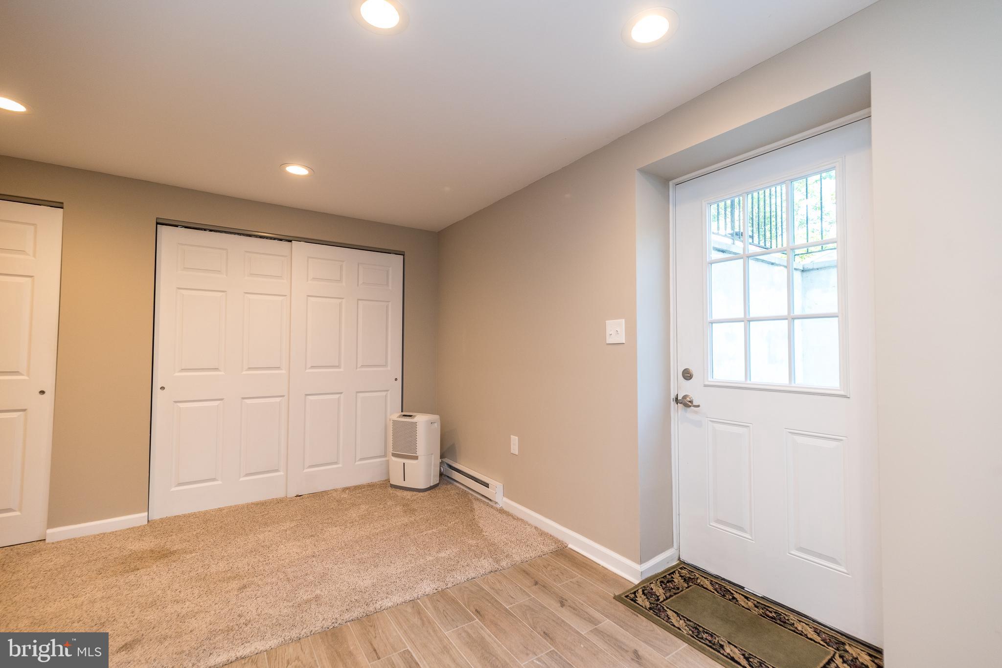 1425 PARKLAND ROAD