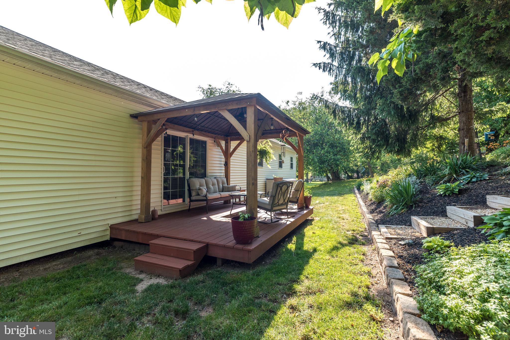 1425 PARKLAND ROAD