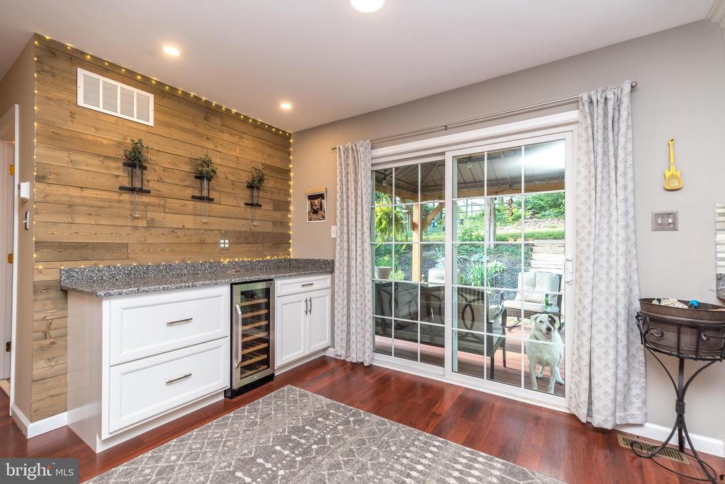 1425 PARKLAND ROAD
