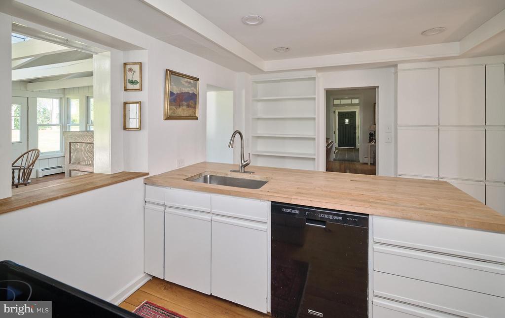 2575 AQUETONG ROAD