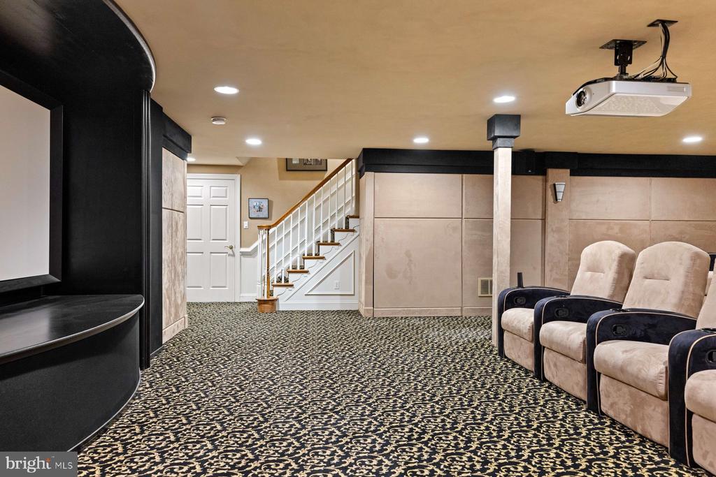 6168 GREENHILL ROAD