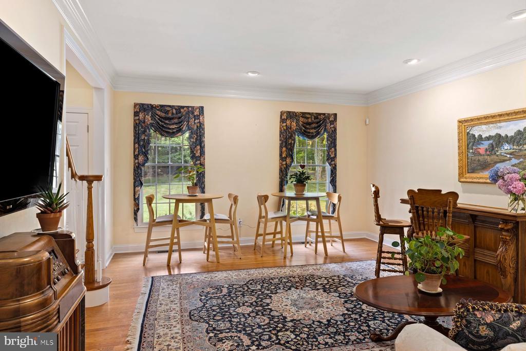 6168 GREENHILL ROAD