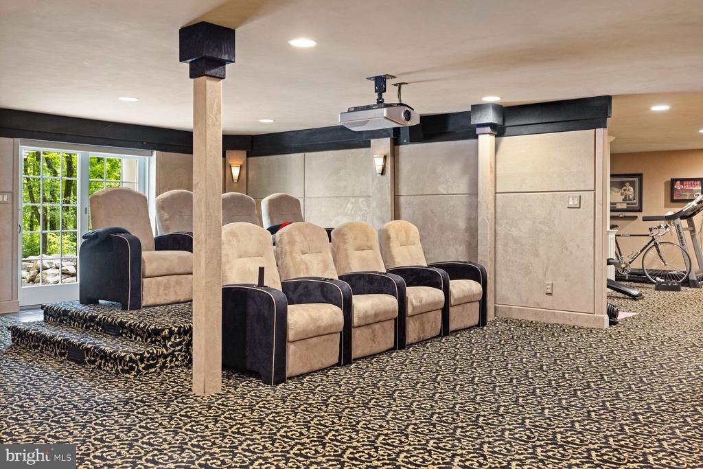 6168 GREENHILL ROAD
