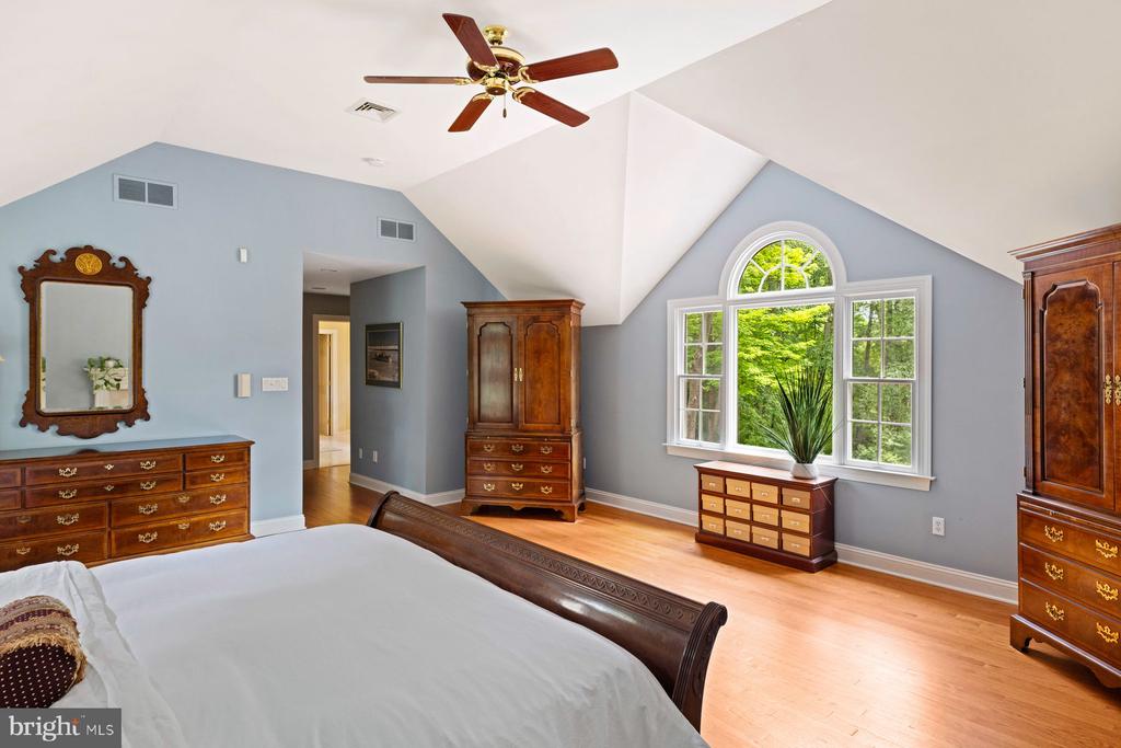 6168 GREENHILL ROAD