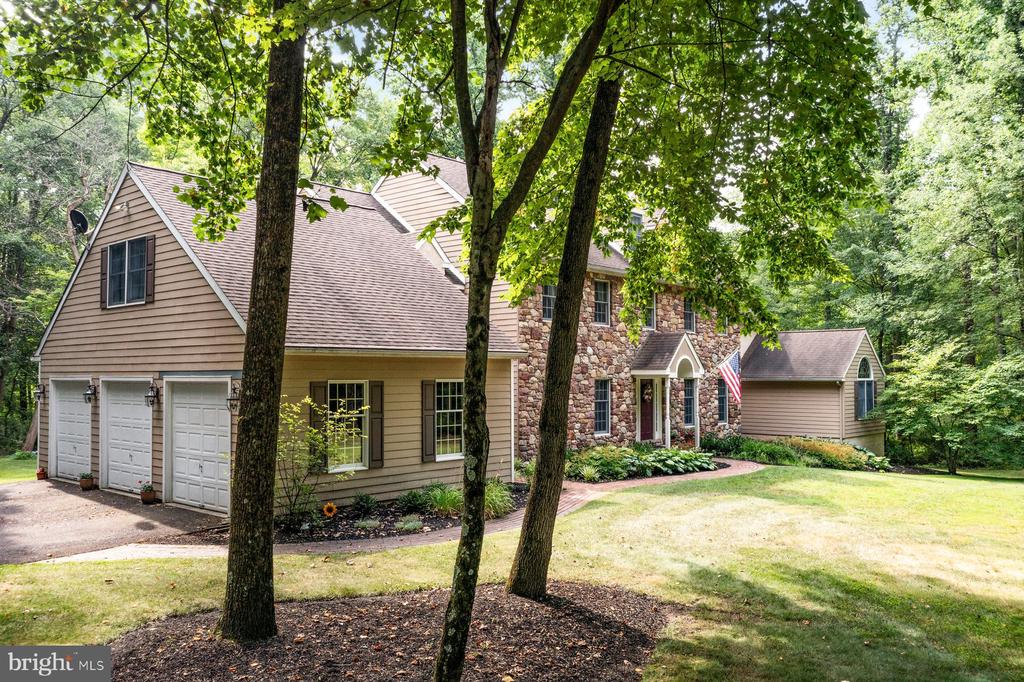 6168 GREENHILL ROAD