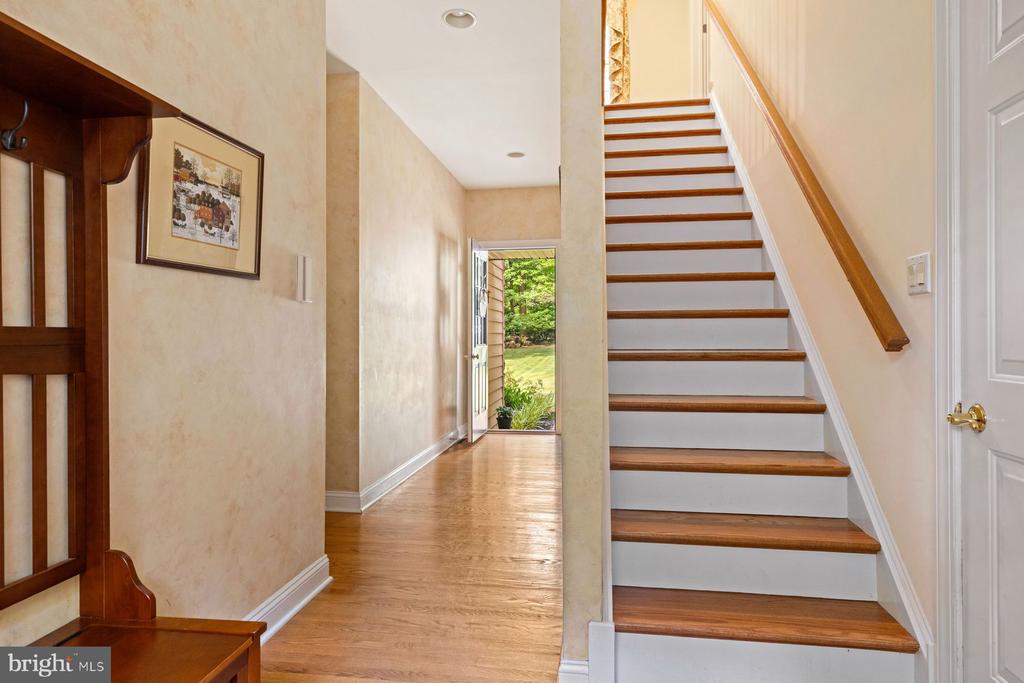 6168 GREENHILL ROAD