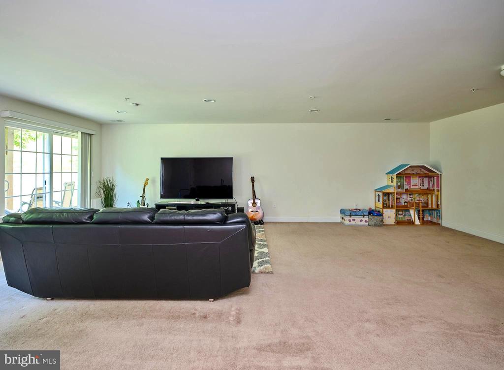 3222 BROOKSIDE DRIVE 30