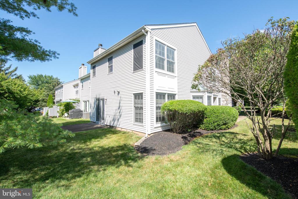 28 GAYLORD COURT