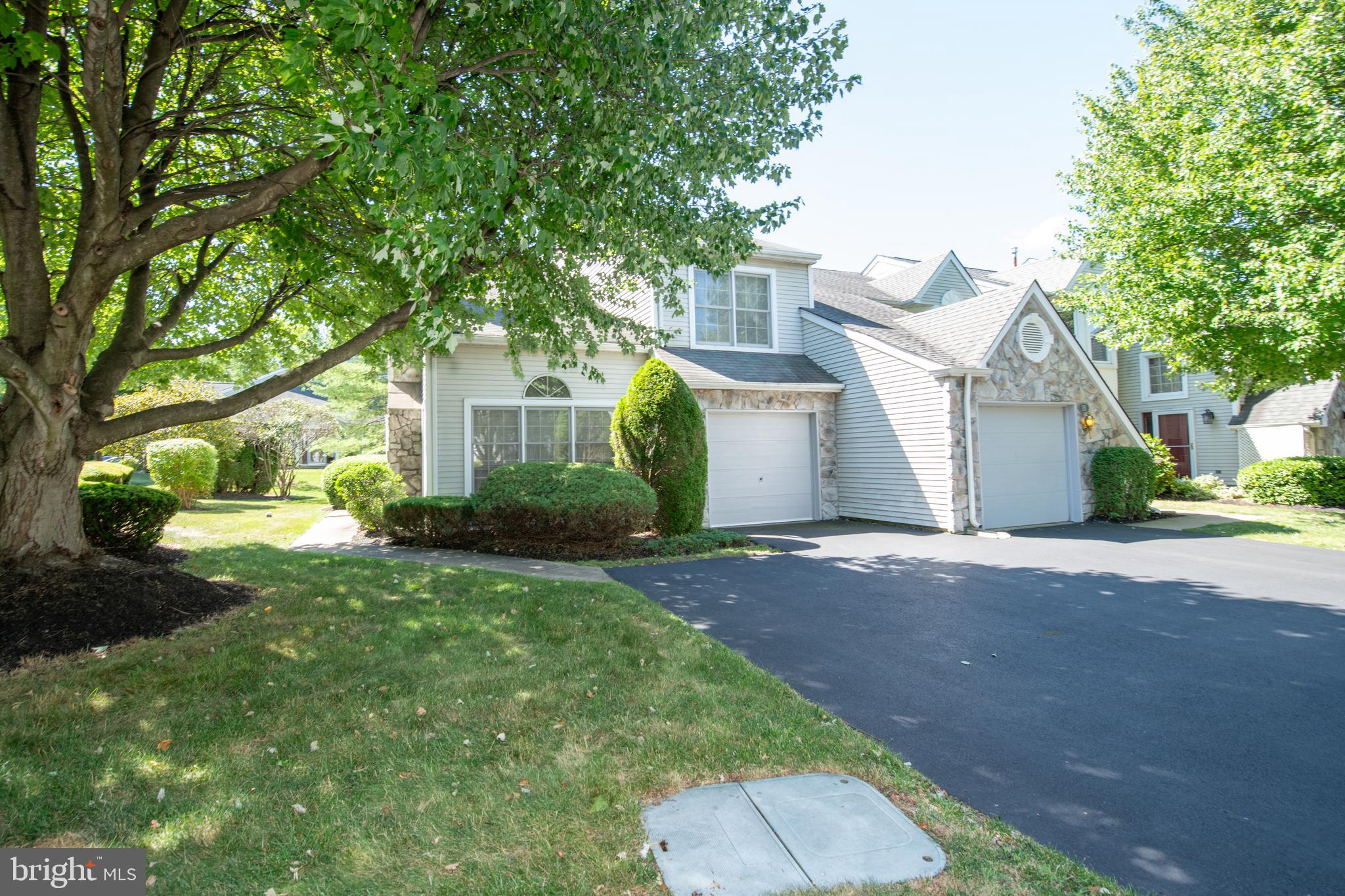 28 GAYLORD COURT