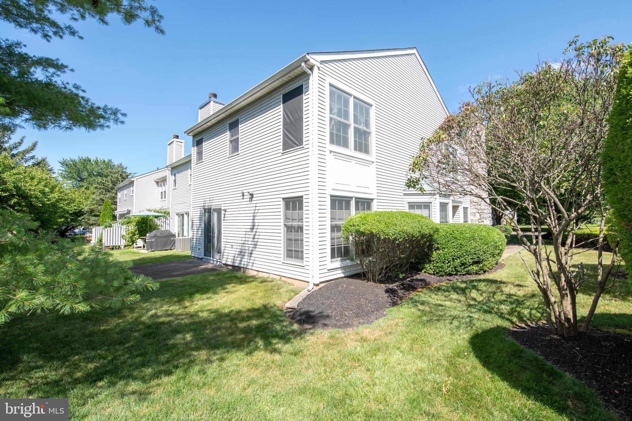 28 GAYLORD COURT