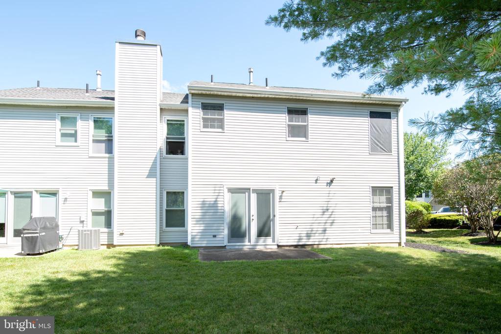 28 GAYLORD COURT