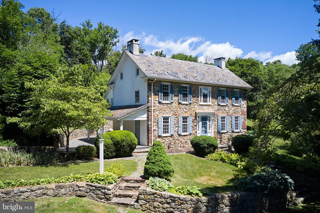 2884 GALLOWS HILL ROAD