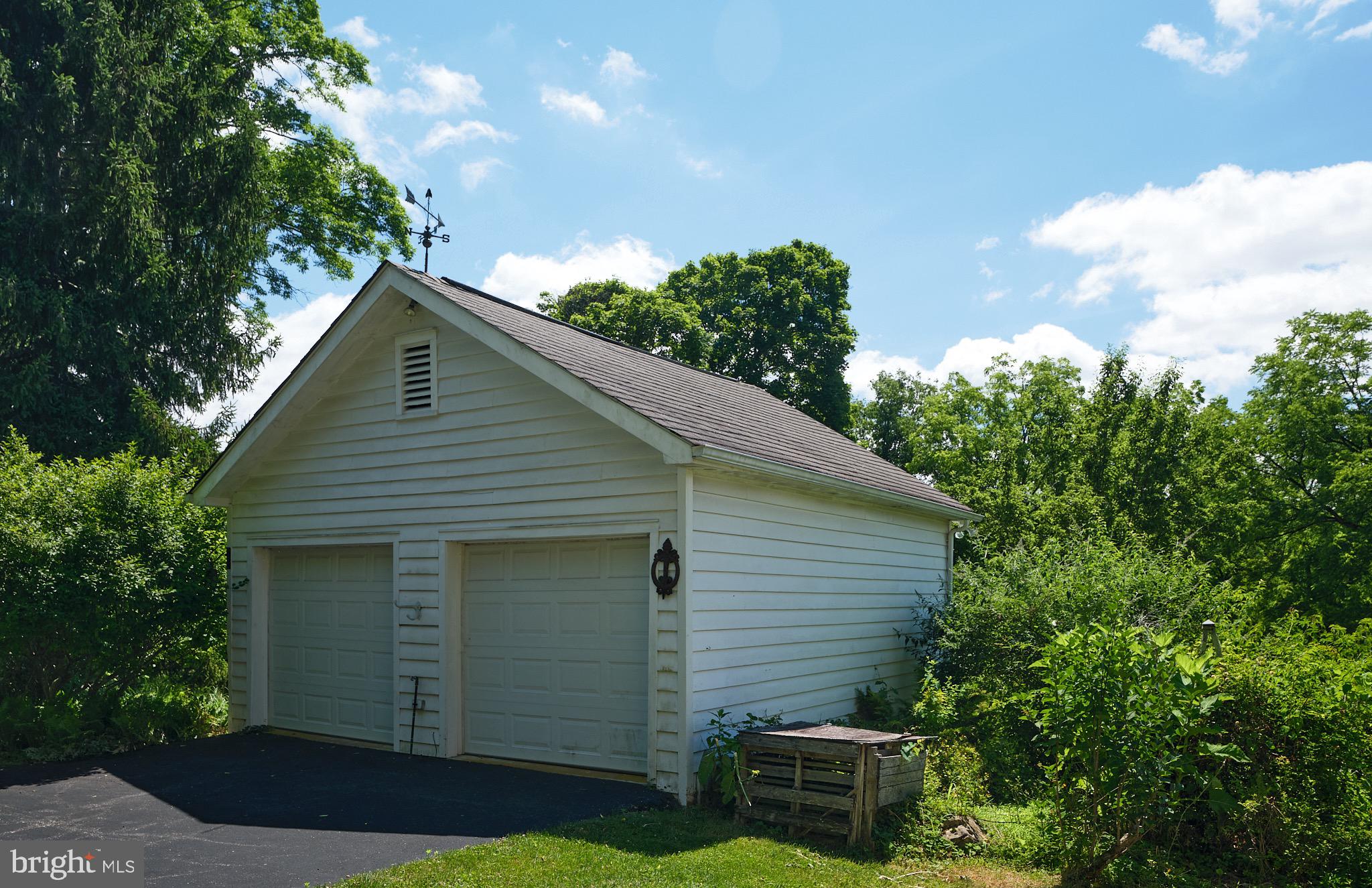 2884 GALLOWS HILL ROAD