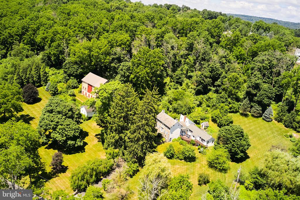 2884 GALLOWS HILL ROAD