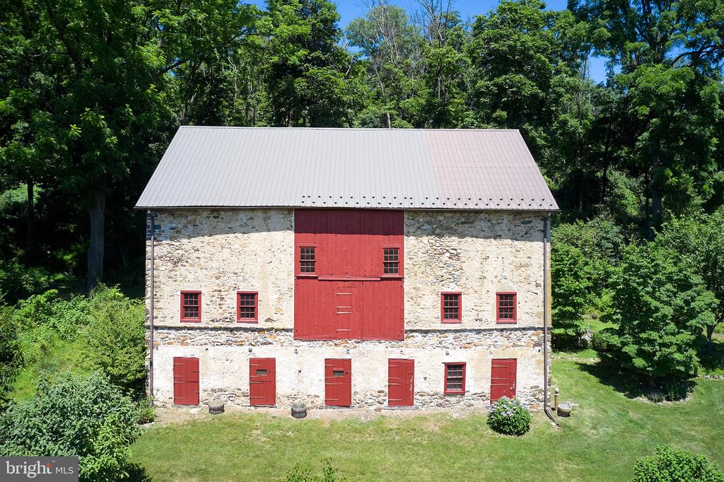 2884 GALLOWS HILL ROAD