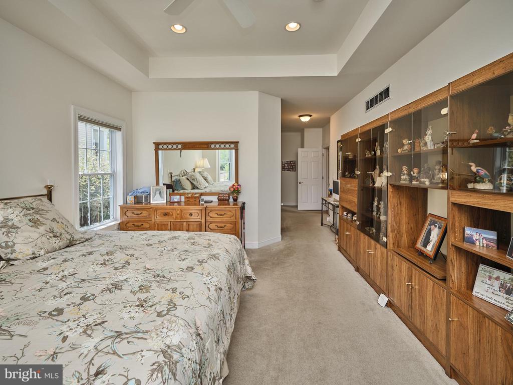 404 SNOWY OWL LANE