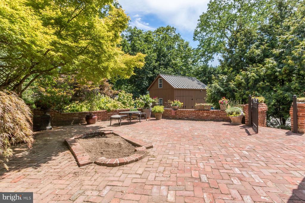 74 OLD YORK ROAD
