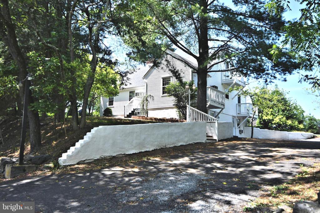 143 OLD YORK ROAD
