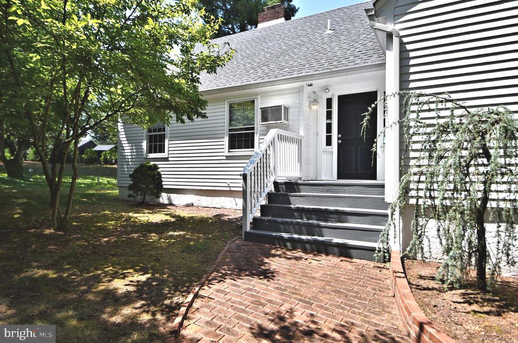 143 OLD YORK ROAD