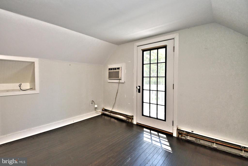 143 OLD YORK ROAD