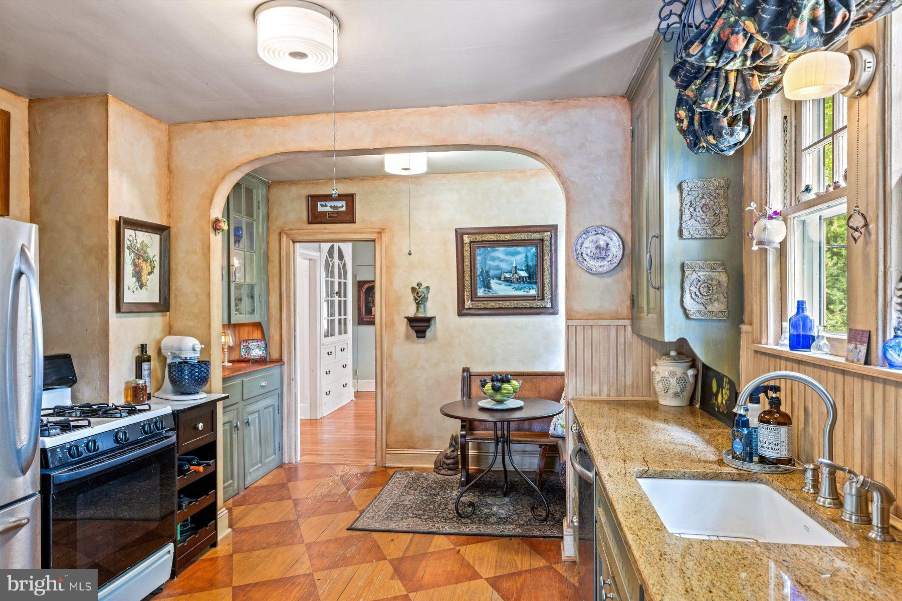 731 RIVER ROAD
