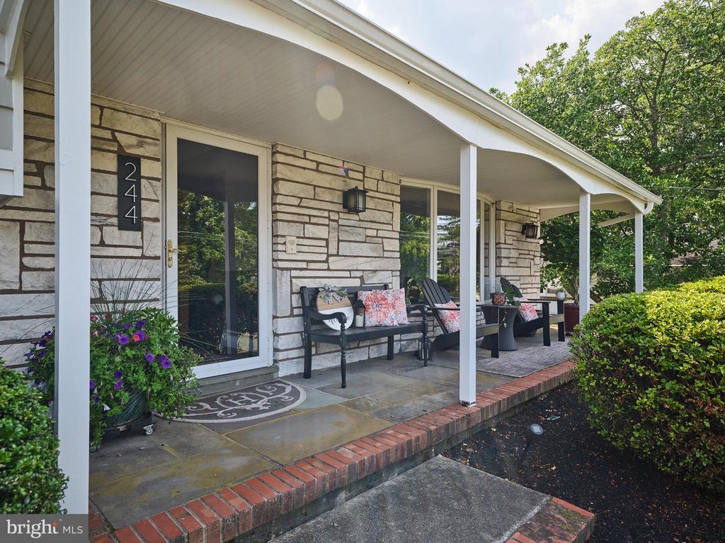 244 N WEST STREET
