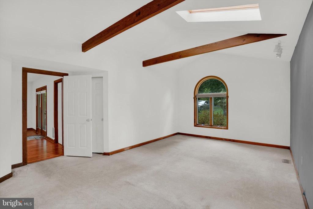 1418 SCHOOLHOUSE ROAD