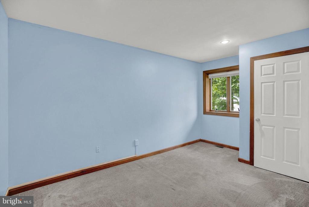 1418 SCHOOLHOUSE ROAD