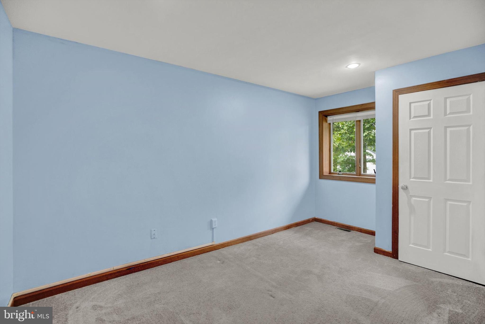 1418 SCHOOLHOUSE ROAD
